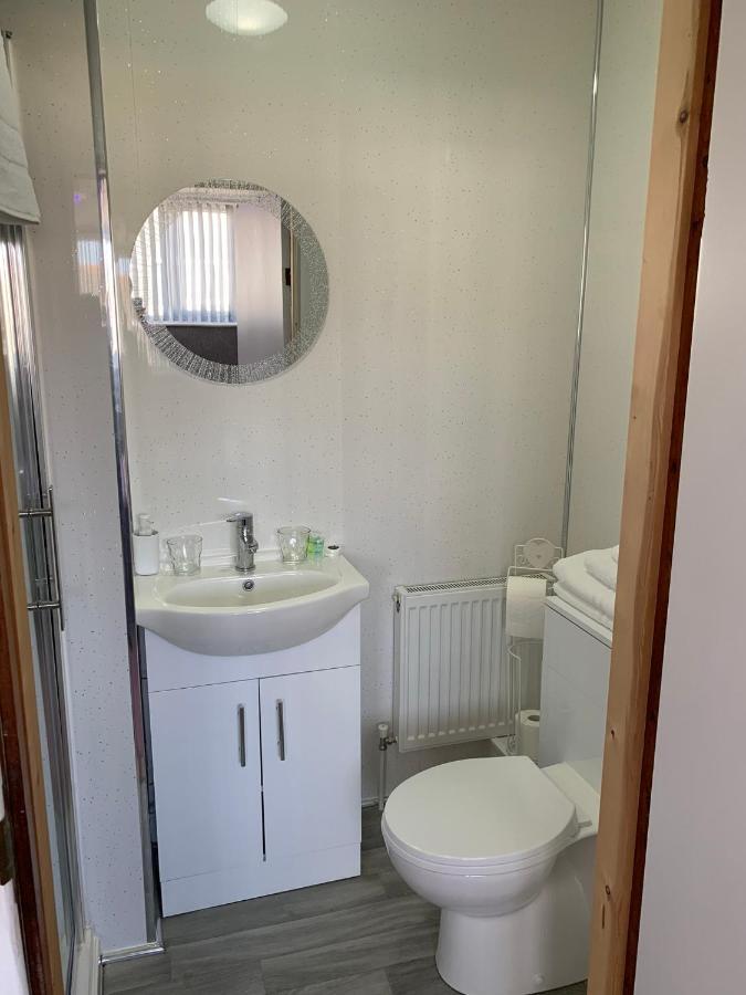 Heather Glen. Six Bedroom Home Near The Sea. Blackpool Buitenkant foto